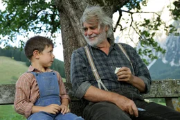 Stockinger (Peter Simonischek re.) mit seinem Enkel Robert (Kieran Lux li.).
