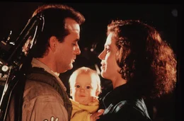 Bill Murray (Dr. Venkman), Sigourney Weaver (Dana Barrett).