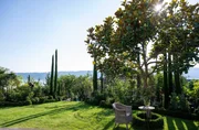 Die heutige Gartenreise f&uuml;hrt in den mediterranen Garten von Petra Wichert und ihrer Familie im baden-w&uuml;rttembergischen Sipplingen mit Blick auf den Bodensee.