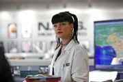 Schleppt McGee auf ein Konzert mit: Abby (Pauley Perrette) ... Schleppt McGee auf ein Konzert mit: Abby (Pauley Perrette) ...