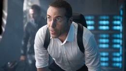 Aleksei Sytsevich / Rhino (Alessandro Nivola).