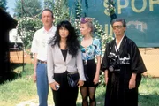 (v.li.): Mike Krüger (Bob Sager), Ankie Beilke (Amanda), Julia Kent (Krista Springer), Ah Yue Lou (Dr. Kanakuri). (v.li.): Mike Krüger (Bob Sager), Ankie Beilke (Amanda), Julia Kent (Krista Springer), Ah Yue Lou (Dr. Kanakuri).