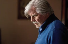 Peter Simonischek (Georg Graubner).
