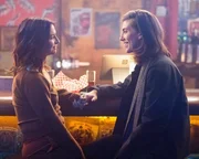 Dr. Amelia Shepherd (Caterina Scorsone, l.); Dr. Kai Bartley (E.R. Fightmaster, r.)