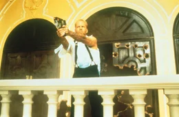 Um die Erde retten zu k&ouml;nnen, muss Korben (Bruce Willis) erst noch die vier machtvollen Steine auftreiben. Doch der Agent des B&ouml;sen, Zorg, ist ebenfalls hinter diesen Steinen her ...