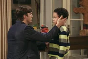 Finden beide neue Spielkameraden: Walden (Ashton Kutcher, l.) und Louis (Edan Alexander, r.) ... Finden beide neue Spielkameraden: Walden (Ashton Kutcher, l.) und Louis (Edan Alexander, r.) ...
