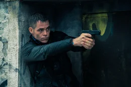 James (Chris Pine)