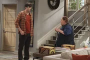 Berta (Conchata Ferrell, r.) hat immer einen guten Rat für Walden (Ashton Kutcher, l.) bereit ... Berta (Conchata Ferrell, r.) hat immer einen guten Rat für Walden (Ashton Kutcher, l.) bereit ...