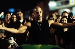 Dominic Toretto (Vin Diesel) ist einer der Anf&uuml;hrer in der Rennszene. &Uuml;ber ihn versucht der Polizist O'Conner, verdeckt Truck&uuml;berf&auml;lle aufzukl&auml;ren. Als einige der Jungs misstrauisch werden, h&auml;lt Dominic sch&uuml;tzend seine Hand &uuml;ber den Neuen. Doch wie lang geht das noch gut?