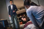 Sherlock (Jonny Lee Miller) soll Firmenchef Edward Bornstein (Michael Chernus, l.) dabei helfen herauszufinden, wer seine Software gestohlen hat. Kurz darauf wird Bornstein ermordet ... Sherlock (Jonny Lee Miller) soll Firmenchef Edward Bornstein (Michael Chernus, l.) dabei helfen herauszufinden, wer seine Software gestohlen hat. Kurz darauf wird Bornstein ermordet ...