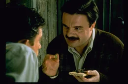 Lars (Lee Evans, l.); Ernie (Nathan Lane, r.)