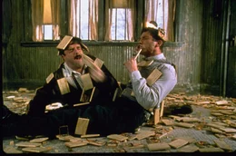 Ernie (Nathan Lane, l.); Lars (Lee Evans, r.)