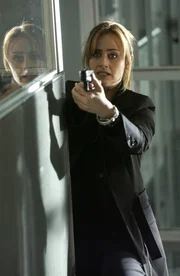 Versucht den T&auml;ter zu stoppen: Megan Reeves (Diane Farr) ...
