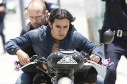 Chev Chelios (Jason Statham, l.); Venus (Efren Ramirez, r.)