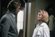 L-R: Doctor Robert Elliott (Michael Caine) und Kate Miller (Angie Dickinson)