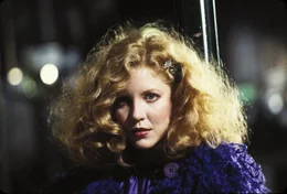 Liz Blake (Nancy Allen)
