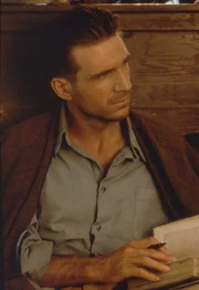 Der Mann, der von den Allierten "der englische Patient" genannt wird: Graf L&agrave;sl&ograve; Alm&agrave;sy (Ralph Fiennes)
