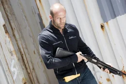 Zur&uuml;ck in der Freiheit dreht Chev Chelios (Jason Statham) den Spie&szlig; um und begibt sich unverz&uuml;glich auf die Jagd nach dem Ganoven, der sein Herz gegen ein Kunstherz ausgetauscht hat...