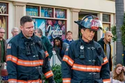Judd Ryder (Jim Parrack, l.); Owen Strand (Rob Lowe, r.)