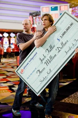 L-R: Hater (Rob Corddry), Jack Fuller (Ashton Kutcher).