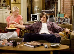 Vom Gericht zur Zwangsehe verurteilt, machen sich Joy (Cameron Diaz) und Jack (Ashton Kutcher) mit vielen Gemeinheiten das Leben schwer.