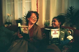 Martha (Barbara Focke, l.) und Bille (Kaddi Wandaogo, r.) verstehen sich auf Anhieb.