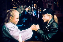 Charlie (Fritzi Eichhorn, li.) und Louise (Floriane Eichhorn, re.)