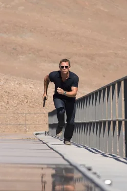 James Bond (Daniel Craig)