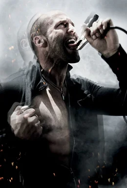 Profikiller Chev Chelios (Jason Statham) wurde im wahrsten Sinne des Wortes von der Stra&szlig;e gekratzt. Ein batterie-betriebenes Kunstherz verleiht ihm neue Lebenskraft. Doch die Batterie muss st&auml;ndig aufgeladen werden. Dazu nutzt er unter anderem Elektroschocks, Autos, Reibungselektrizit&auml;t und macht auch nicht vor dem t&ouml;dlichen Griff in die Starkstromleitung Halt.
