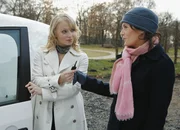 Anja Boche als Nora, Susanne Berckhemer als Luisa Anja Boche als Nora, Susanne Berckhemer als Luisa