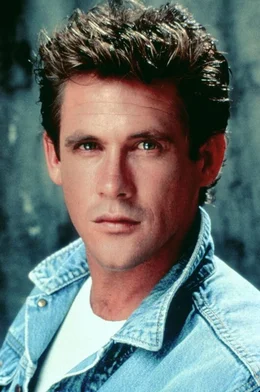 Eine rechtsextreme Geheimorganisation bedroht das Leben des schwarzen Politikers Larry Richards und seiner Familie. Das ruft dessen Freund, den ehemaligen CIA-Agenten Matt Hunter (Michael Dudikoff) auf den Plan.