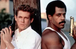Eine rechtsextreme Geheimorganisation bedroht das Leben des schwarzen Politikers Larry Richards (Steve James,r.) und seiner Familie. Das ruft dessen Freund, den ehemaligen CIA-Agenten Matt Hunter (Michael Dudikoff) auf den Plan.