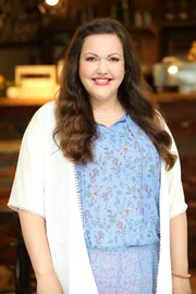 Nadine (Sarah Schalow) Nadine (Sarah Schalow)