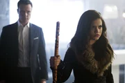 Rupert Evans (Harry Greenwood) et Sarah Jeffery (Maggie Vera)