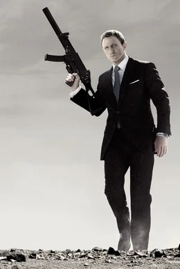 James Bond (Daniel Craig) will verhindern, dass die Organisation "Quantum" die Weltherrschaft an sich rei&szlig;t und verfolgt damit auch einen pers&ouml;nlichen Plan: er will die M&auml;nner finden, die seine gro&szlig;e Liebe Vesper auf dem Gewissen haben...  +++ Die Verwendung des sendungsbezogenen Materials ist nur mit dem Hinweis und Verlinkung auf RTL+ gestattet. +++