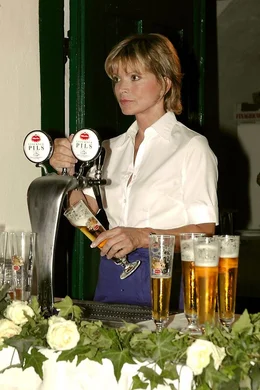Uschi Glas (Gundi Kirchner).