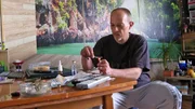 Ben (41) konsumiert regelmäßig harte Drogen und sagt: "Heroin macht kaputt, Kokain zerstört." Ben (41) konsumiert regelmäßig harte Drogen und sagt: "Heroin macht kaputt, Kokain zerstört."