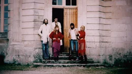 Fleetwood Mac im Ch&acirc;teau d&rsquo;H&eacute;rouville, Frankreich, 1981.