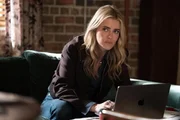 Melissa Roxburgh als Rebecca Henderson