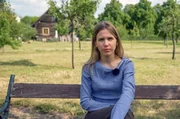 „Tracks East“-Journalistin Masha Borzunova blickt auf den Alltag in den ländlichen Regionen und kleinen Dörfern in Russland. Wie hat der Krieg das Leben der Menschen hier verändert? „Tracks East“-Journalistin Masha Borzunova blickt auf den Alltag in den ländlichen Regionen und kleinen Dörfern in Russland. Wie hat der Krieg das Leben der Menschen hier verändert?