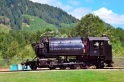 Hier gut zu sehen: der Wassertank der Tenderlok ist &uuml;ber den Kessel gew&ouml;lbt &ndash; daher die Bezeichnung Satteltanklok.