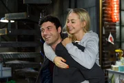 Während Julia (Jenny Bach) glücklich einer Zukunft mit Ben (Jörg Rohde) und an der Dance Factory entgegensieht, verschweigt Ben ihr, dass die Polizei ihn noch einmal zum Tod von Erik befragen will... Während Julia (Jenny Bach) glücklich einer Zukunft mit Ben (Jörg Rohde) und an der Dance Factory entgegensieht, verschweigt Ben ihr, dass die Polizei ihn noch einmal zum Tod von Erik befragen will...