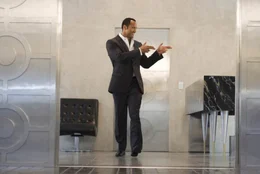 Superagent 23 (Dwayne Johnson) ist der "James Bond" bei CONTROL - und das gro&szlig;e Vorbild vom Maxwell Smart ...