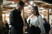 Nach einem Anruf stellt Emma Leprieur (Margot Bancilhon) ihren Bruder Jean (Pierre Lottin) zur Rede. Nach einem Anruf stellt Emma Leprieur (Margot Bancilhon) ihren Bruder Jean (Pierre Lottin) zur Rede.
