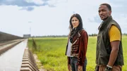 Kurz vor dem Ziel in New Chicago sehen sich John (Anthony Mackie) und Quiet (Stephanie Beatriz) mit einem neuen Hindernis konfrontiert: einer Stadtmauer mit Graben, die keinen Durchlass gewährt. Kurz vor dem Ziel in New Chicago sehen sich John (Anthony Mackie) und Quiet (Stephanie Beatriz) mit einem neuen Hindernis konfrontiert: einer Stadtmauer mit Graben, die keinen Durchlass gewährt.
