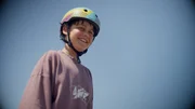Gonçalo, 11, mit Helm im Skatepark. Der Kickflip ist der Trick, den er unbedingt beherrschen will. Dafür trainiert er jeden Tag. Gonçalo, 11, mit Helm im Skatepark. Der Kickflip ist der Trick, den er unbedingt beherrschen will. Dafür trainiert er jeden Tag.