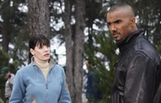 In der Nähe des Appalachen-Pfads in Pennsylvania wird die Leiche des 10-jährigen Daniel gefunden, der im Herbst zuvor bei einer Zelttour mit seinem Vater entführt worden war. Prentiss (Paget Brewster, l.), Morgan (Shemar Moore, r.) und das restliche Team beginnen sofort mit den Ermittlungen ... In der Nähe des Appalachen-Pfads in Pennsylvania wird die Leiche des 10-jährigen Daniel gefunden, der im Herbst zuvor bei einer Zelttour mit seinem Vater entführt worden war. Prentiss (Paget Brewster, l.), Morgan (Shemar Moore, r.) und das restliche Team beginnen sofort mit den Ermittlungen ...