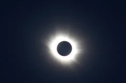 Am 12. August 2026 wird ein Teil Europas von einer totalen Sonnenfinsternis erfasst. In Nordspanien etwa wird die Sonne f&uuml;r circa zwei Minuten vollst&auml;ndig vom Mond verdeckt sein.