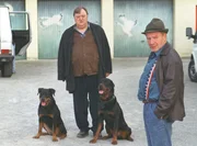 Ewige Widersacher: Achim (Dieter Pfaff, li.) und sein Schwager, der "Ochsenwirt" (Michael Hanemann). Ewige Widersacher: Achim (Dieter Pfaff, li.) und sein Schwager, der "Ochsenwirt" (Michael Hanemann).