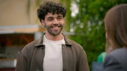 Nick (Raphael Kalkowski) leugnet vor Lucie (Julia Wiedemann), mit der Party Dragan provozieren zu wollen. Nick (Raphael Kalkowski) leugnet vor Lucie (Julia Wiedemann), mit der Party Dragan provozieren zu wollen.